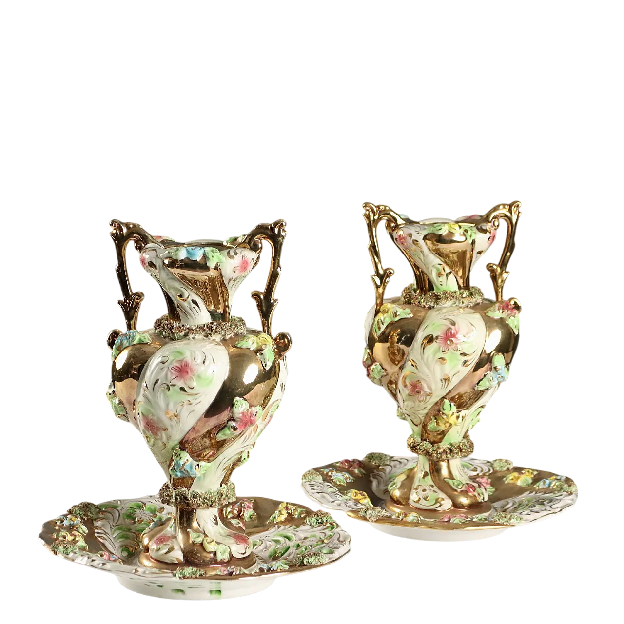 Coppia di vasi con piatti in ceramica policroma e dorata, '900 11