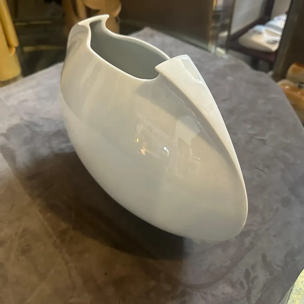 Vaso Tasca in porcellana di Lino Sabattini per Rosenthal, anni '90 4