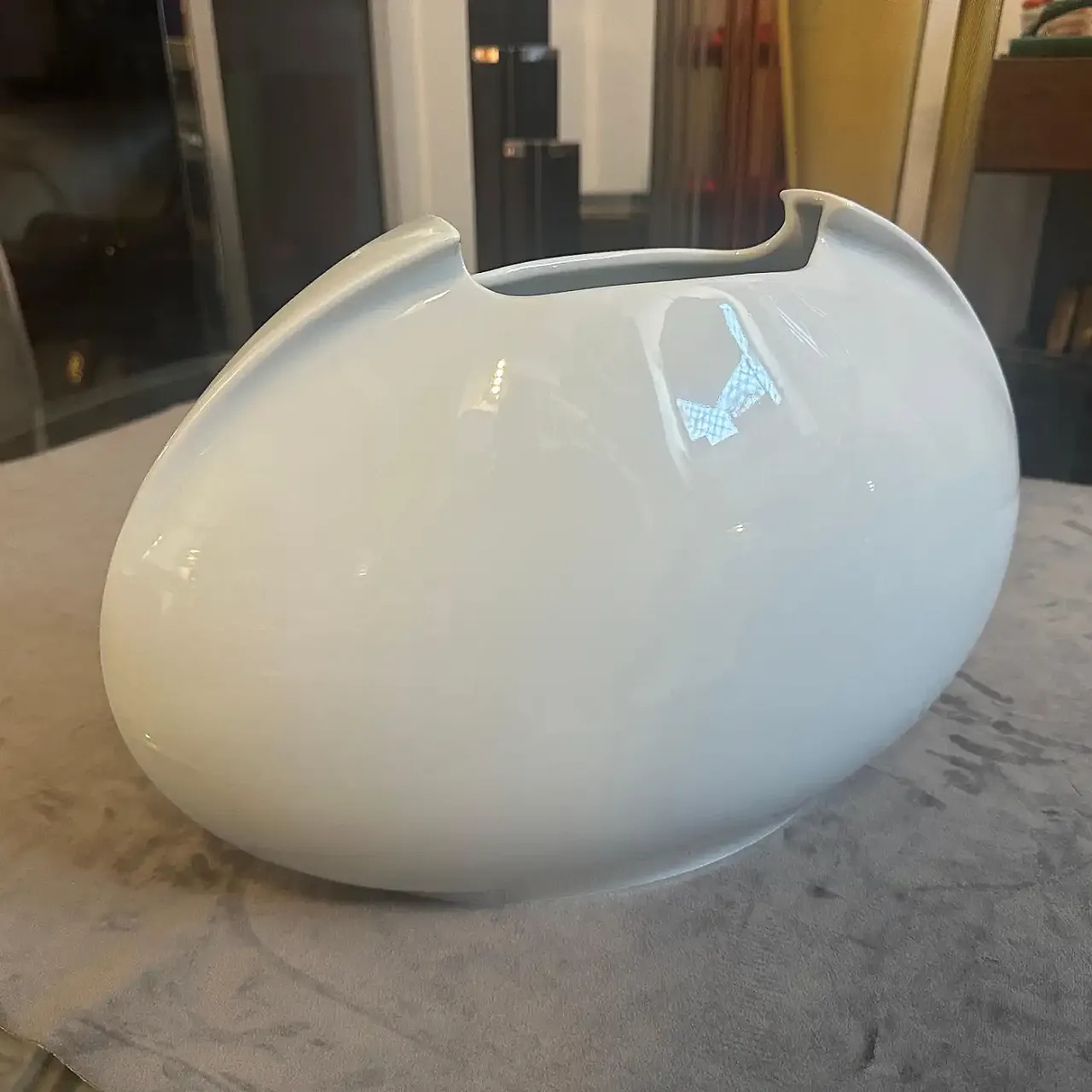 Vaso Tasca in porcellana di Lino Sabattini per Rosenthal, anni '90 5