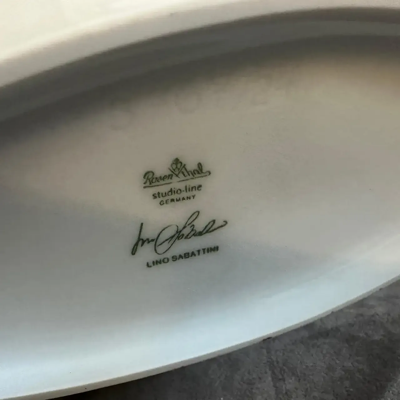 Vaso Tasca in porcellana di Lino Sabattini per Rosenthal, anni '90 6