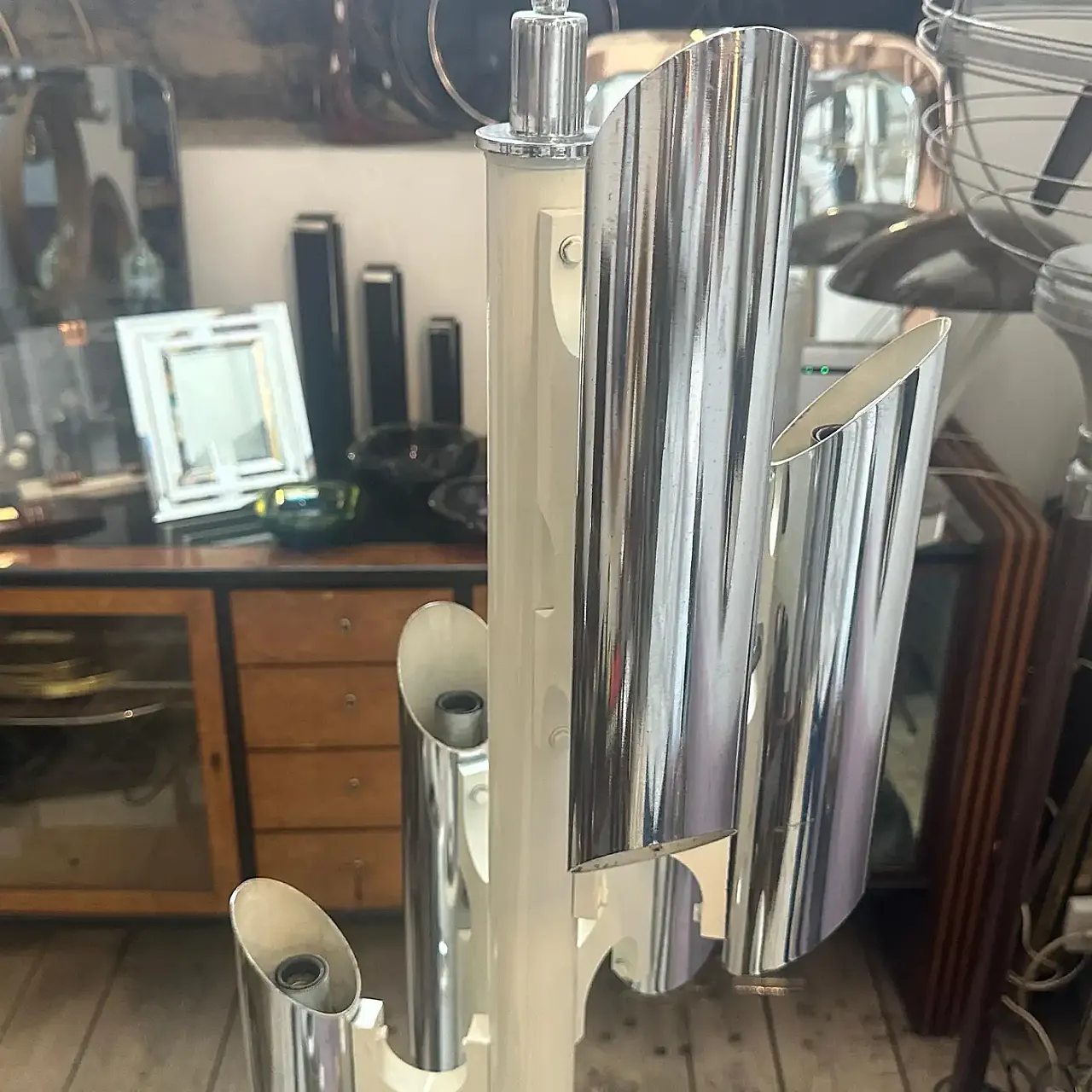 Chromed metal and white wood floor lamp, 1970s 5