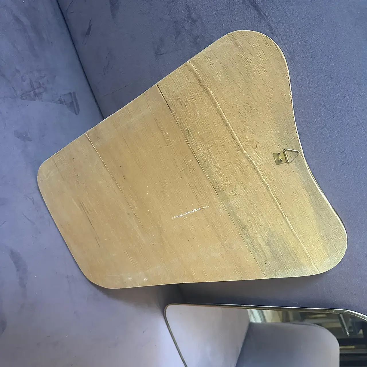 Coppia di specchi in ottone a forma di biscotto, anni '70 5