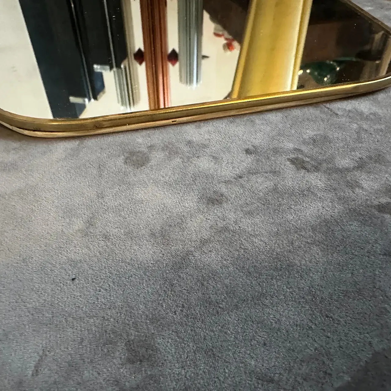 Coppia di specchi in ottone a forma di biscotto, anni '70 6