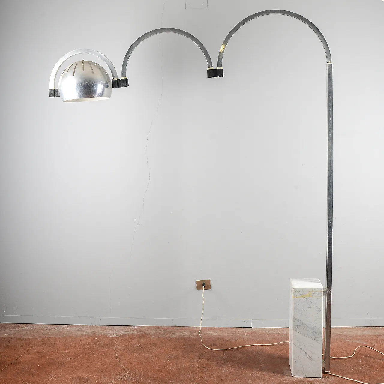 Reggiani Space Age style arch lamp, late 20th century 1