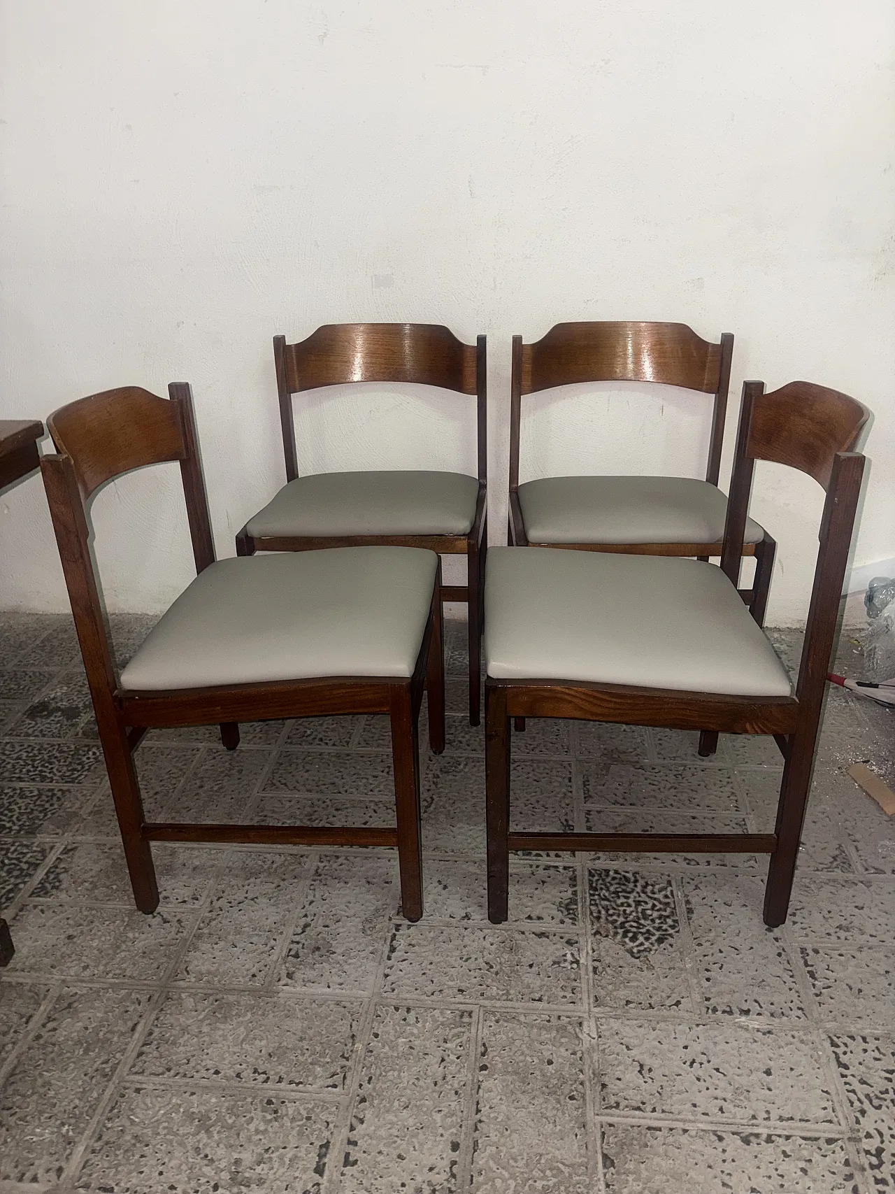 Table and chairs by Guido Faleschini, 70s 8