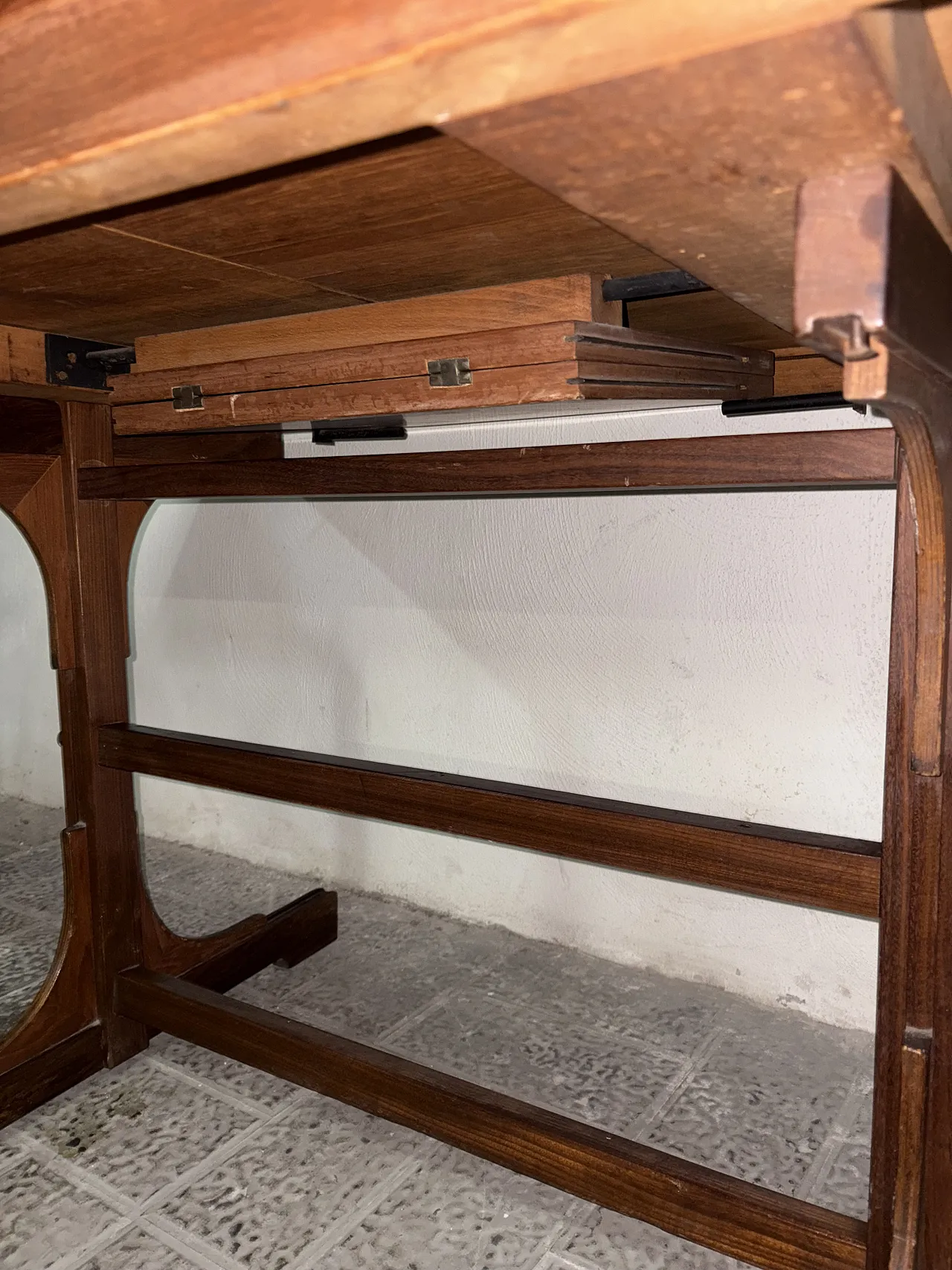 Table and chairs by Guido Faleschini, 70s 12