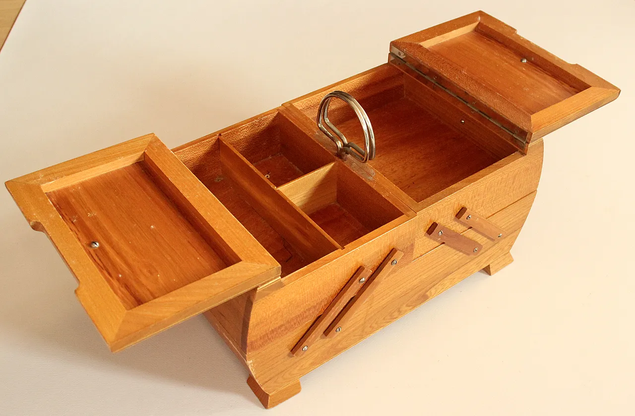 Foldable wooden sewing basket, 60s 5