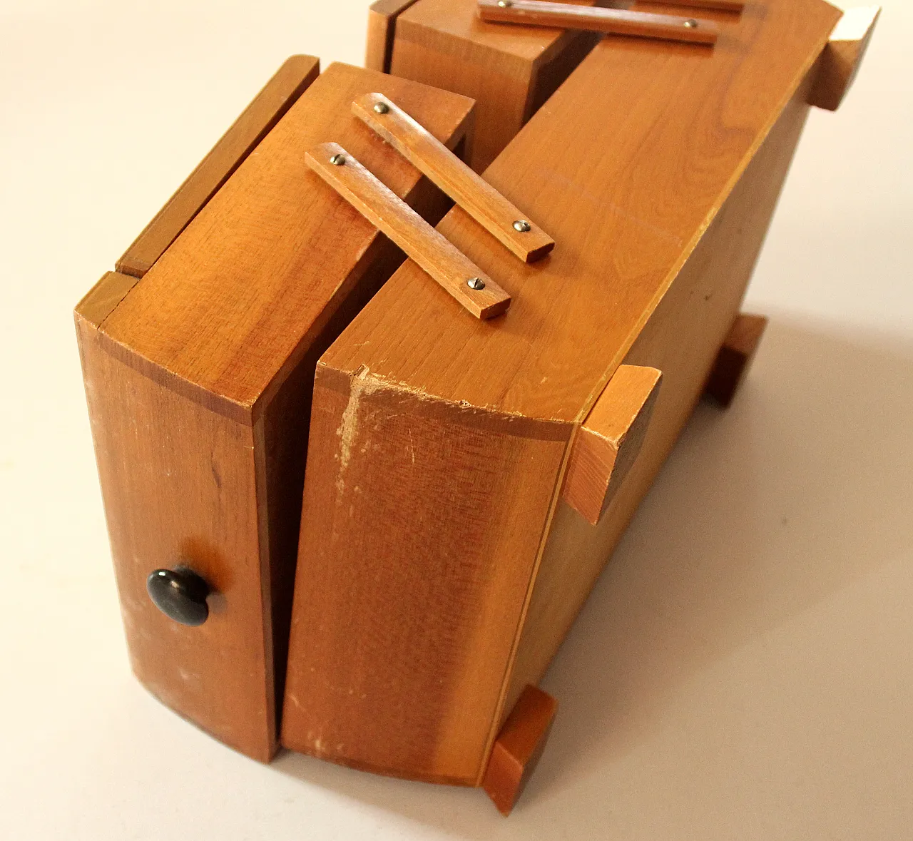 Foldable wooden sewing basket, 60s 10