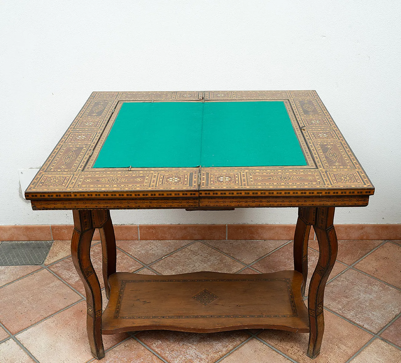 Tavolo da gioco in legno policromo con inserti in madreperla, '800 2