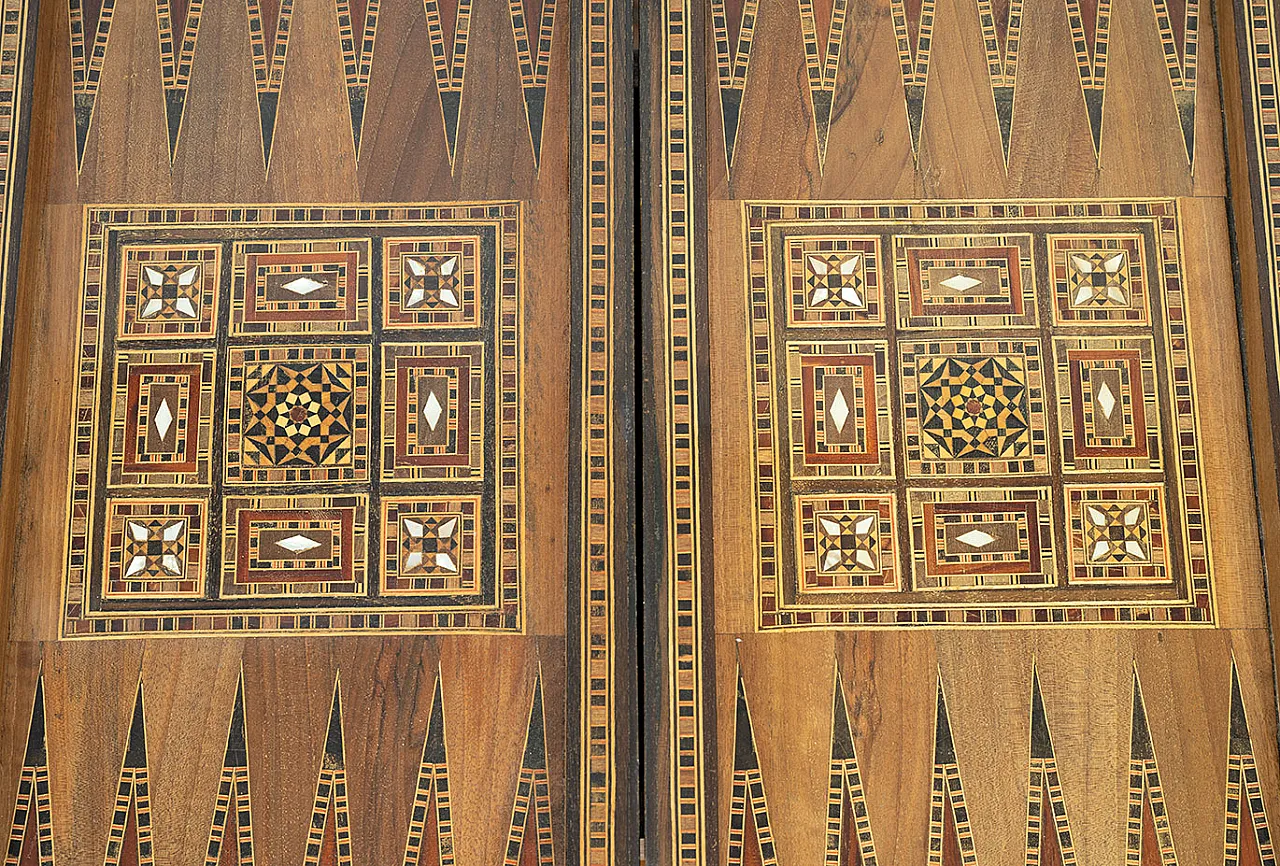 Tavolo da gioco in legno policromo con inserti in madreperla, '800 5