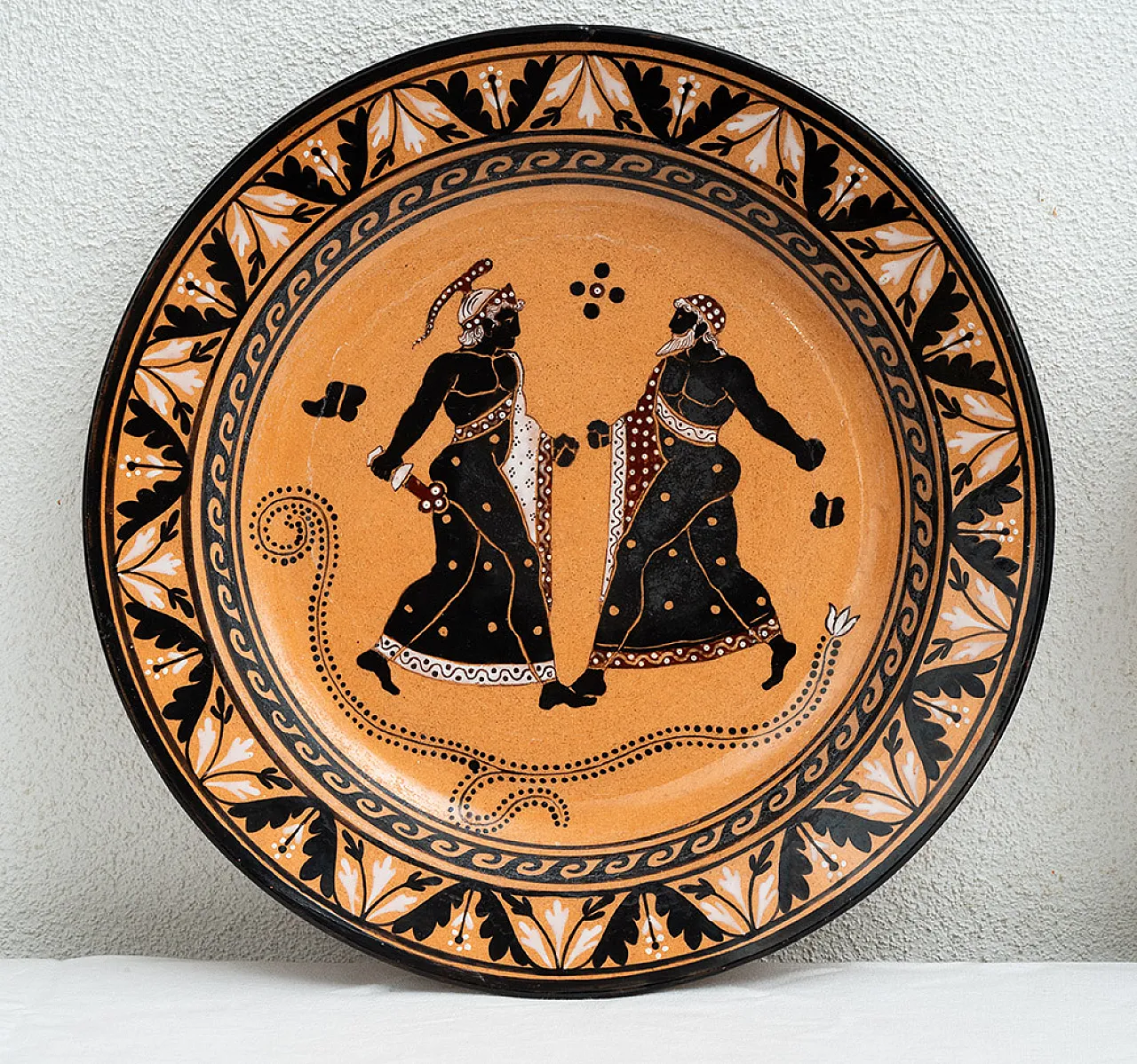 Coppia di piatti Giustiniani in terracotta policroma, '800 2