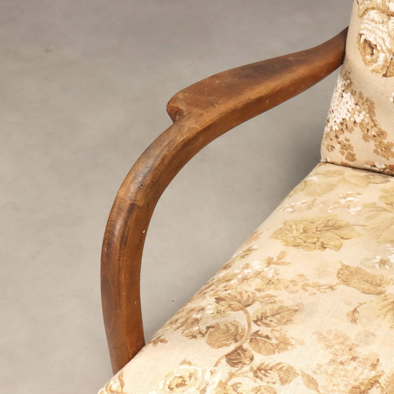 Poltrona con braccioli in faggio e rivestimento in tessuto, '900 5