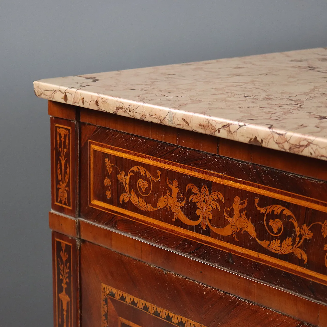 Cassettone neoclassico in noce, fine '700 3