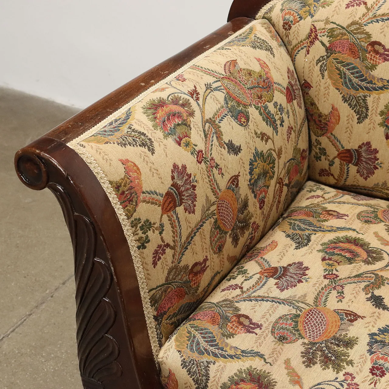 Divano Luigi Filippo in tessuto e noce, '800 5