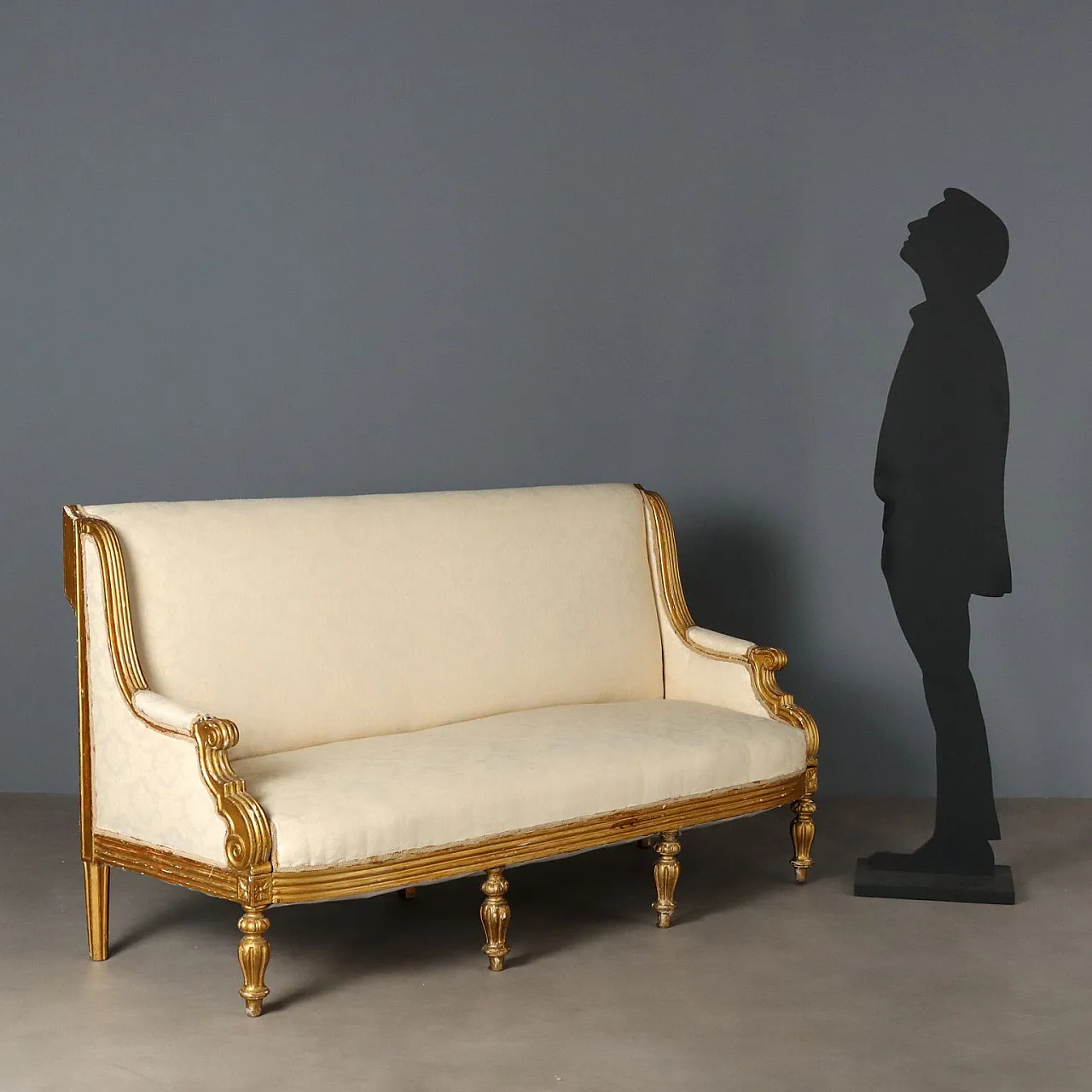 Neoclassical style sofa in carved and gilded wood, 19th century 3