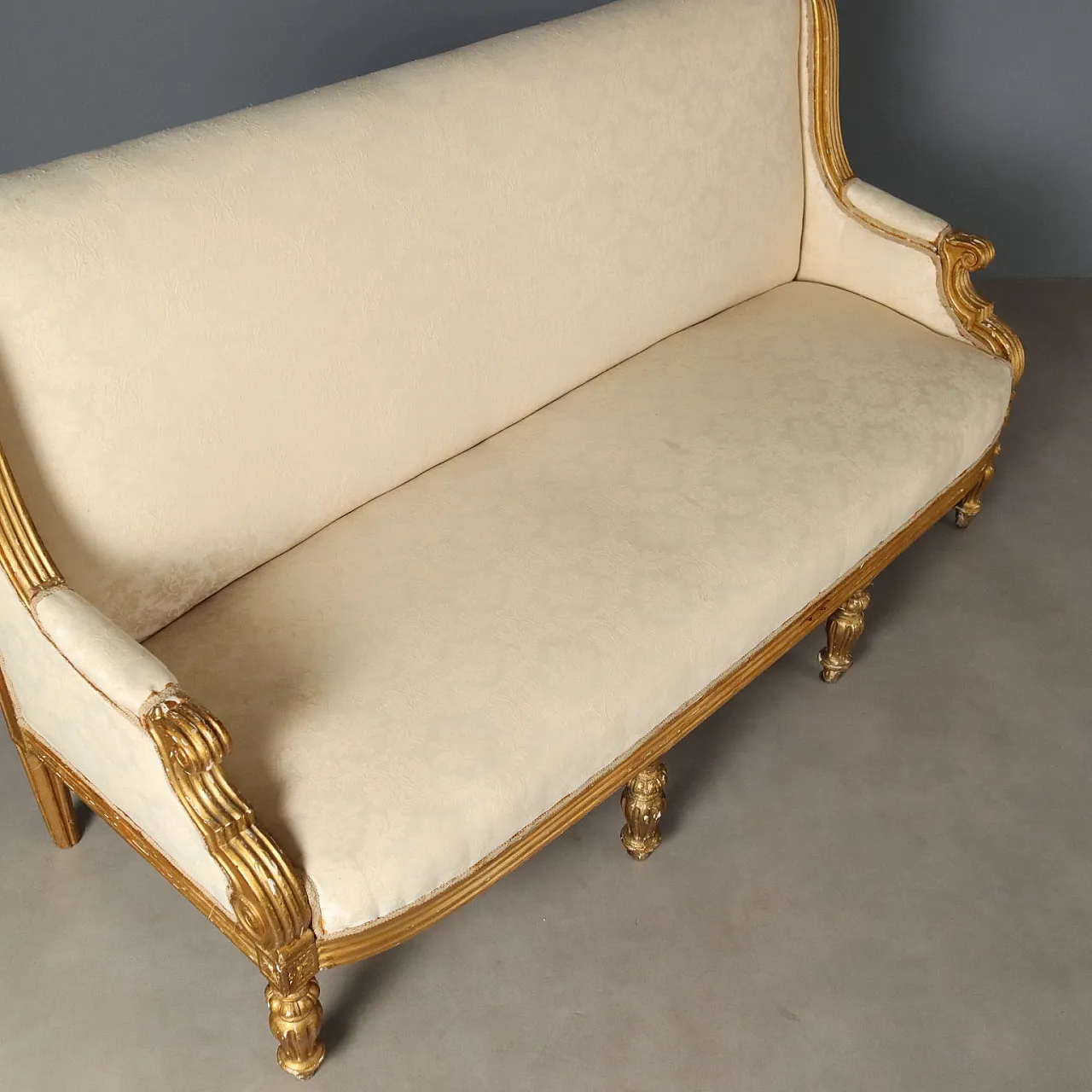 Neoclassical style sofa in carved and gilded wood, 19th century 7