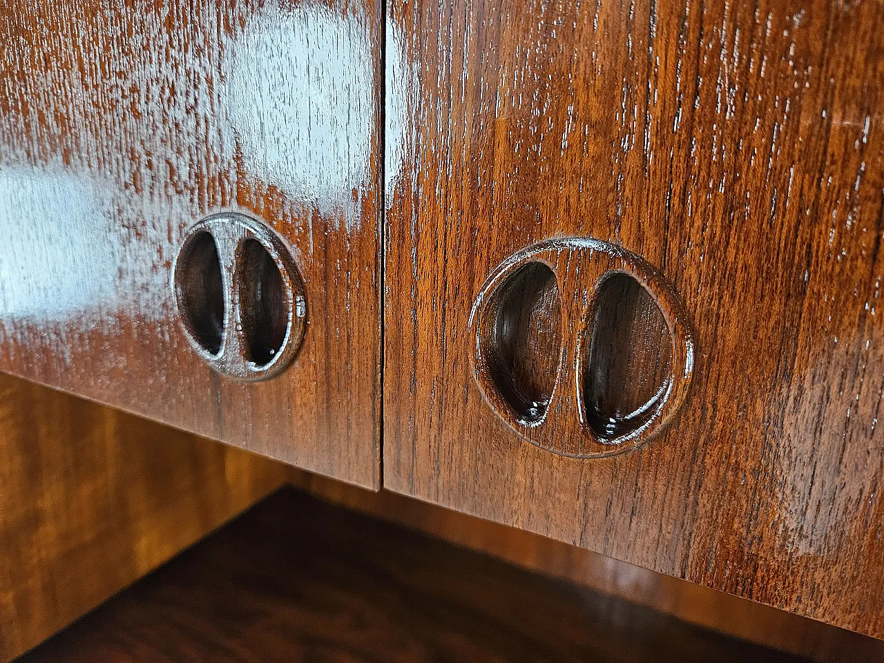 Credenza svedese di Peter Hvidt in teak, anni '60 6