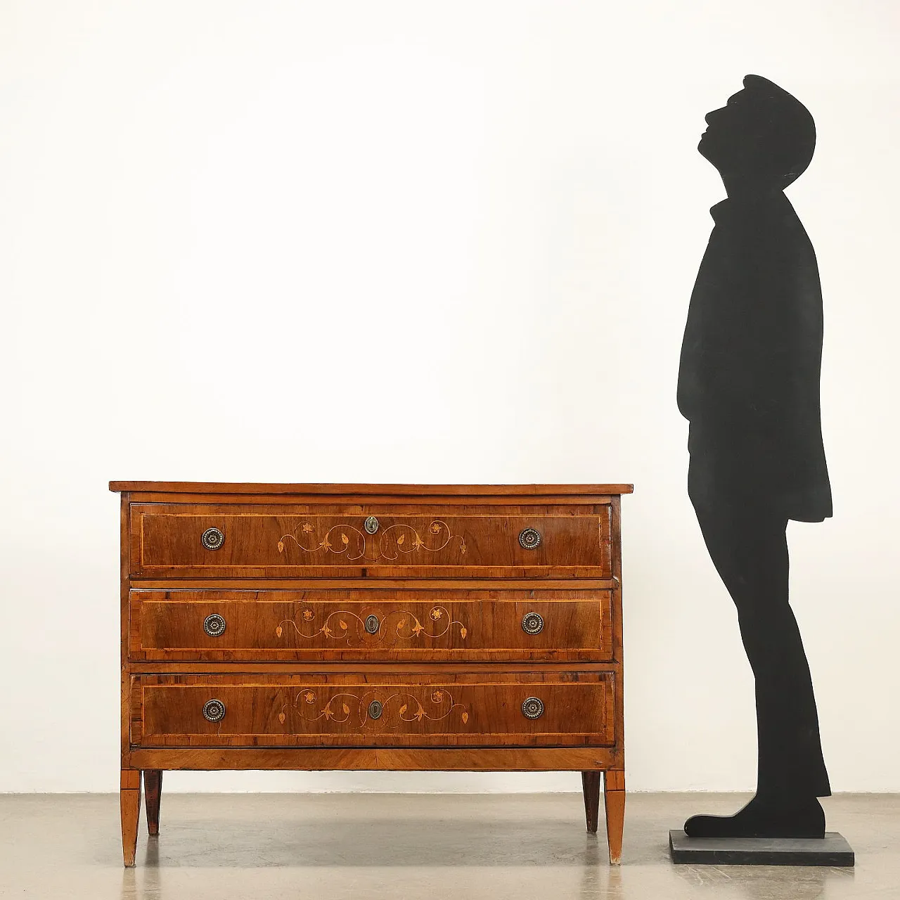 Comò Neoclassico in legno intarsiato, fine '700 2