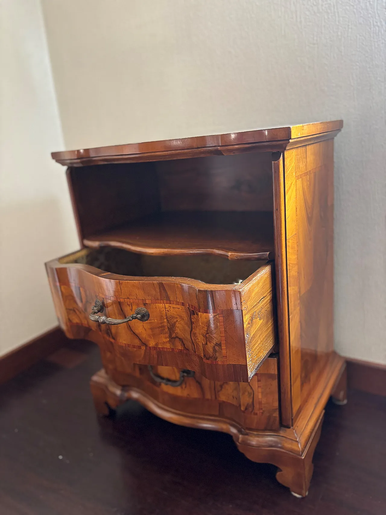 Bedside cabinet Artigianato Veneto dark walnut, 19th century 1