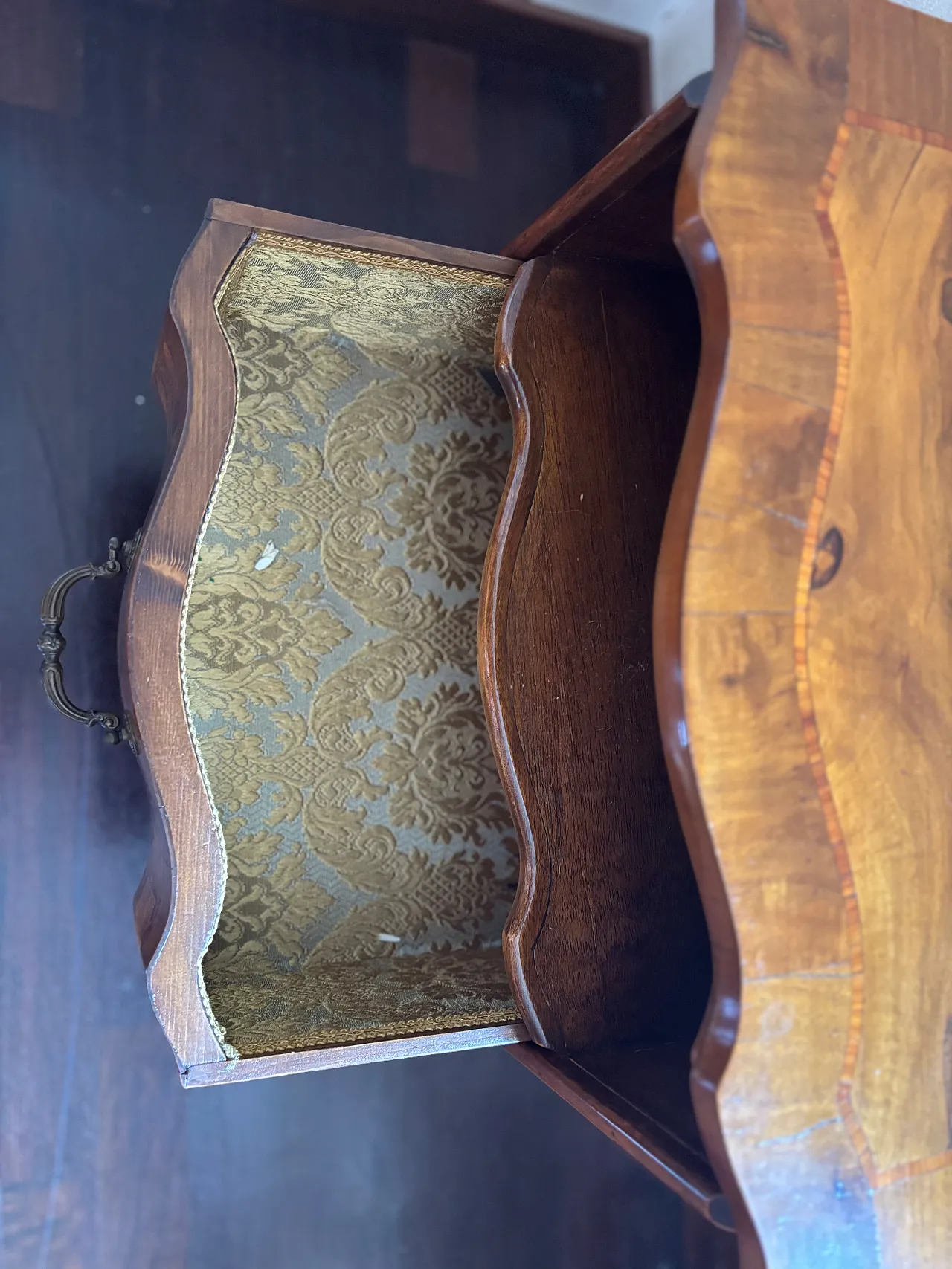 Bedside cabinet Artigianato Veneto dark walnut, 19th century 3