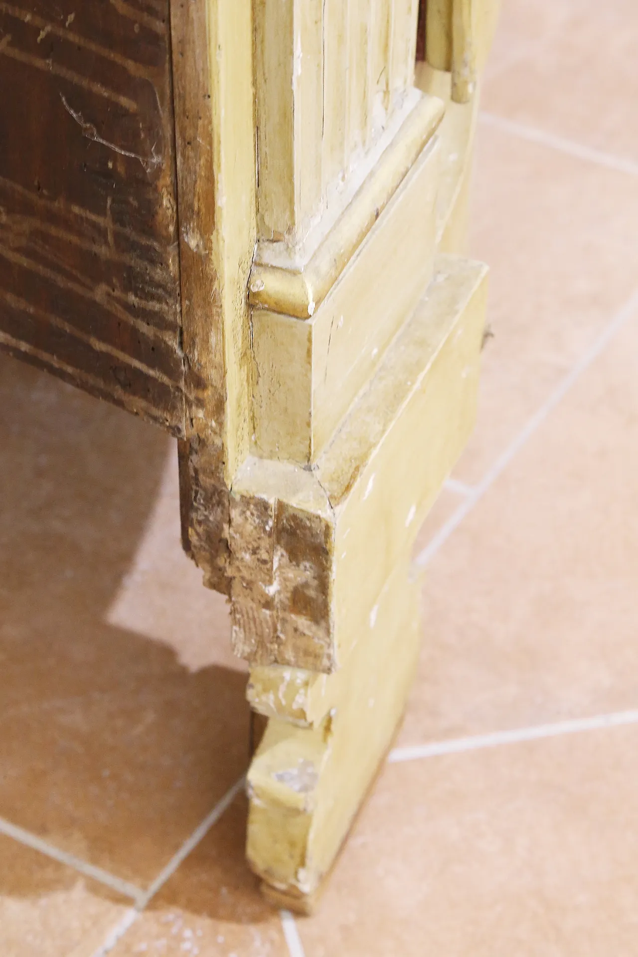 Empire style ivory lacquered curved corner cabinet, 19th century 6