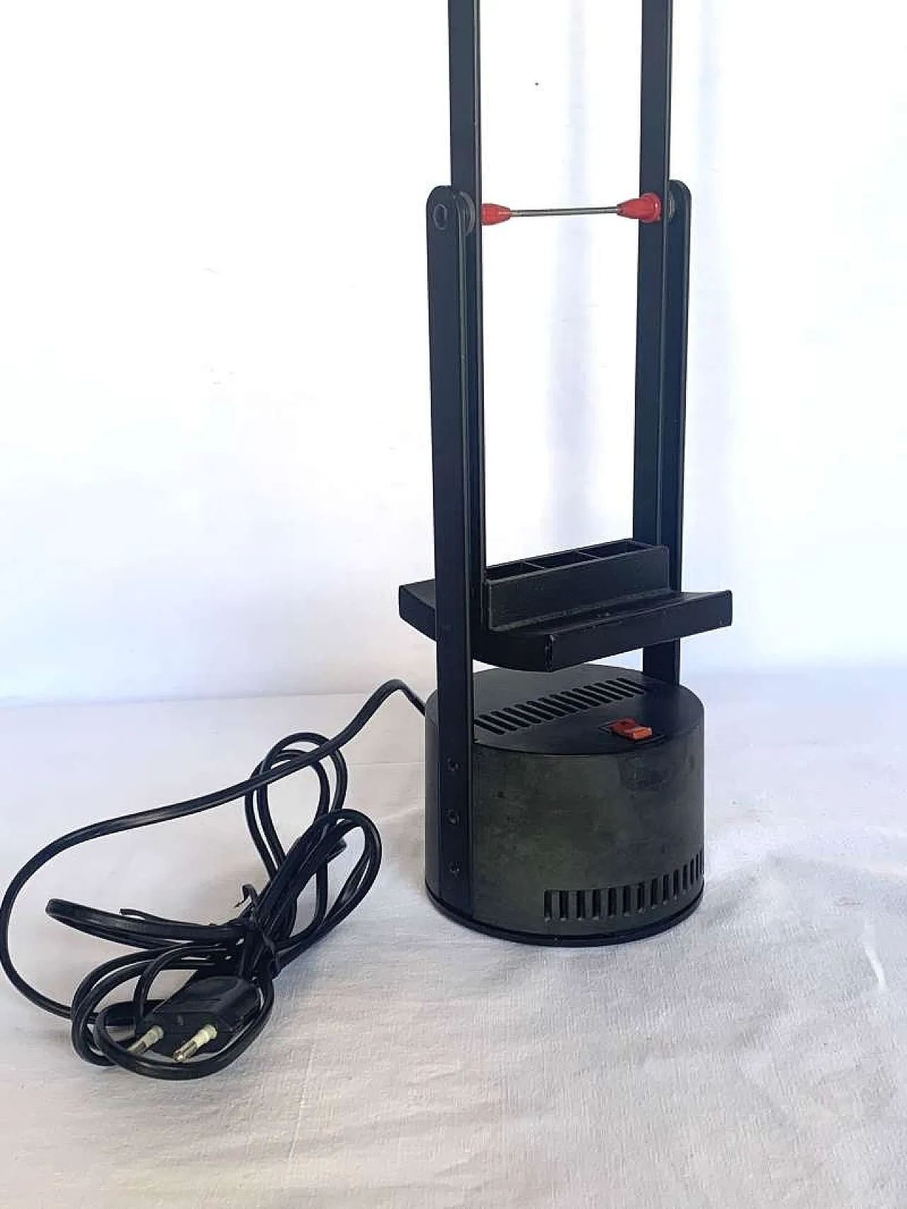 Lampada Tizio di Richard Sapper per ARTEMIDE, anni '70 5