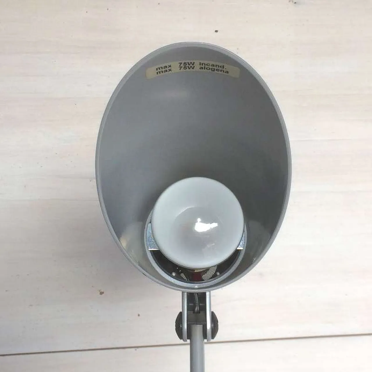 Lampada da tavolo Spy di Hannes Wettstein per ARTEMIDE, anni '80 4