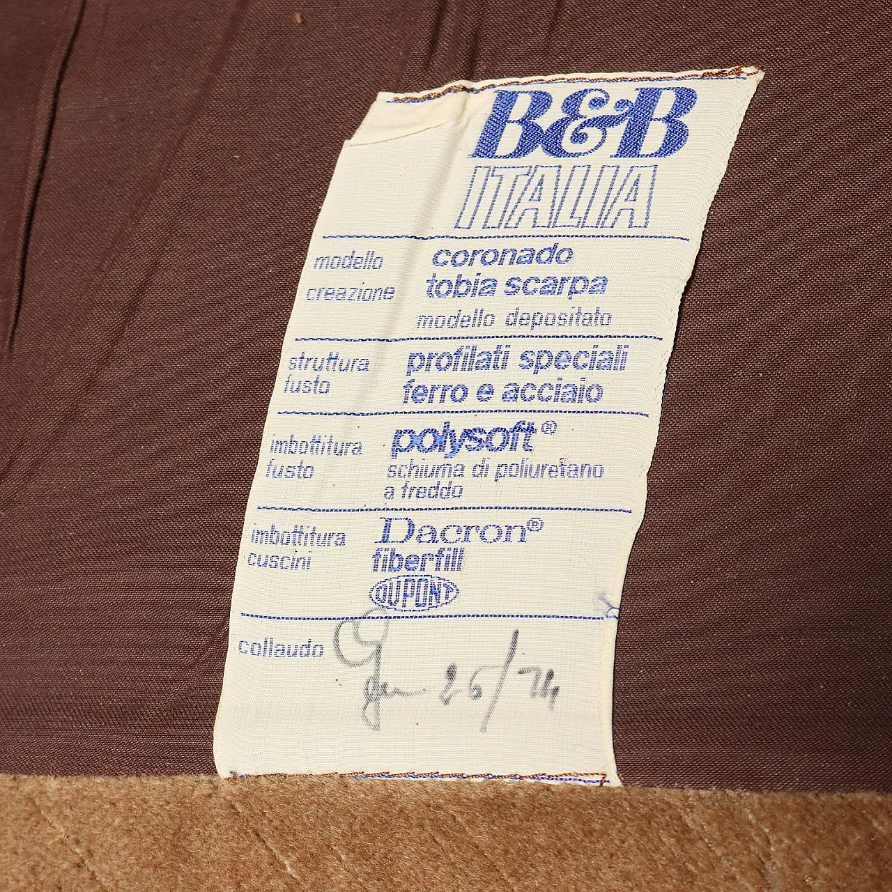 Coppia di poltrone di Scarpa in espanso e tessuto, '900 9