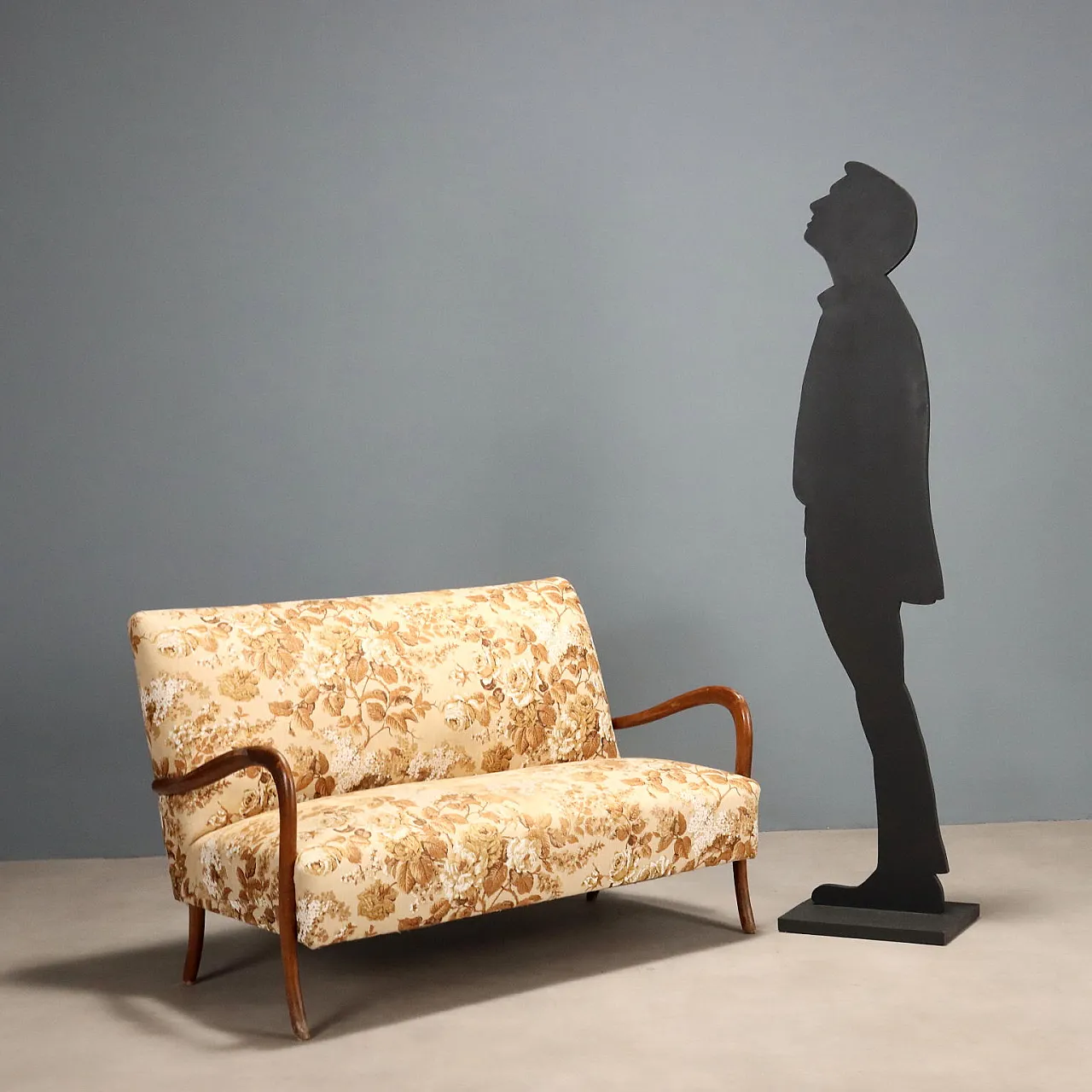 Divano in faggio, espanso e tessuto, '900 2