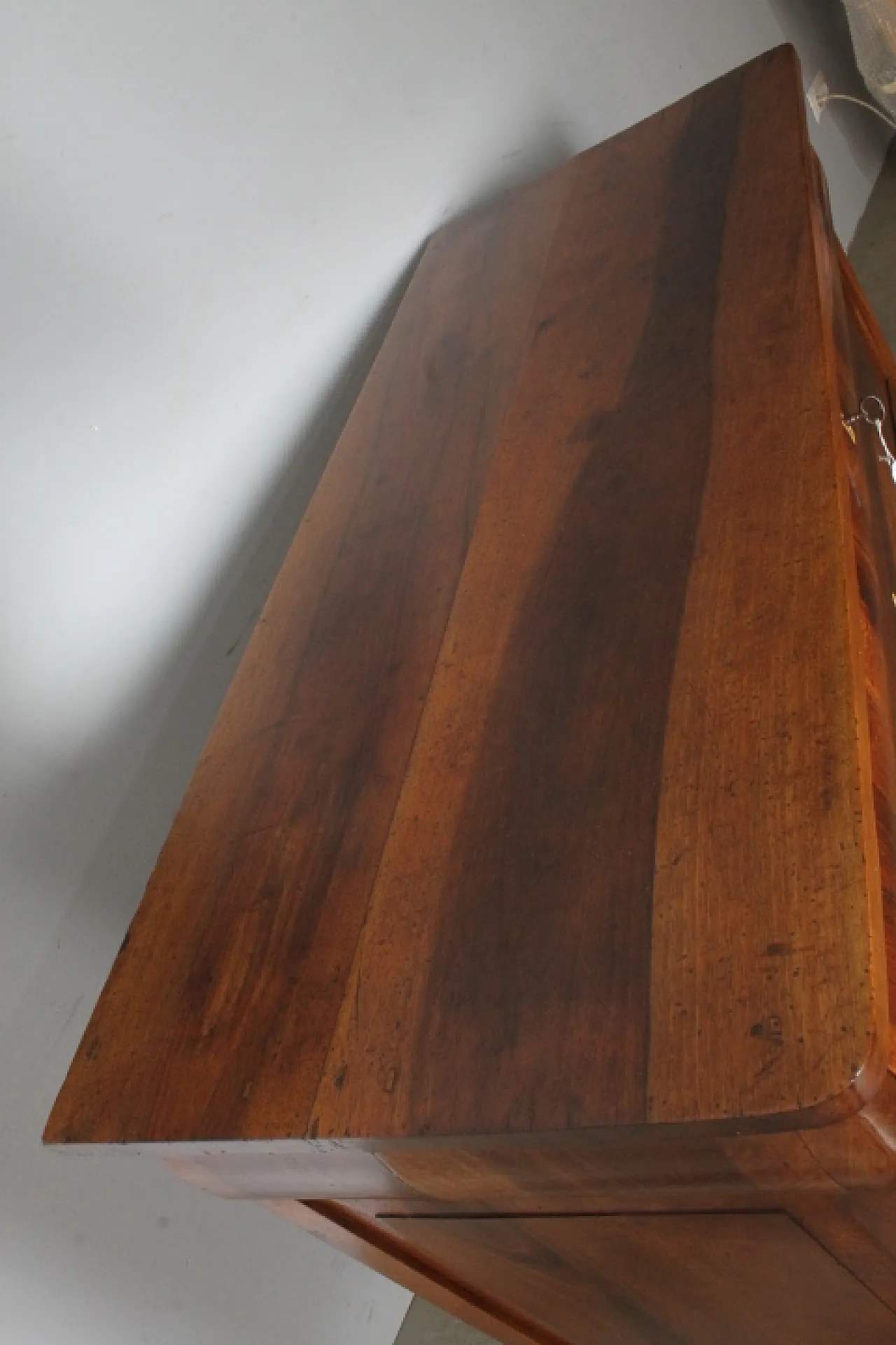 Comò cassettone cappuccino Carlo X in noce, 1820 14