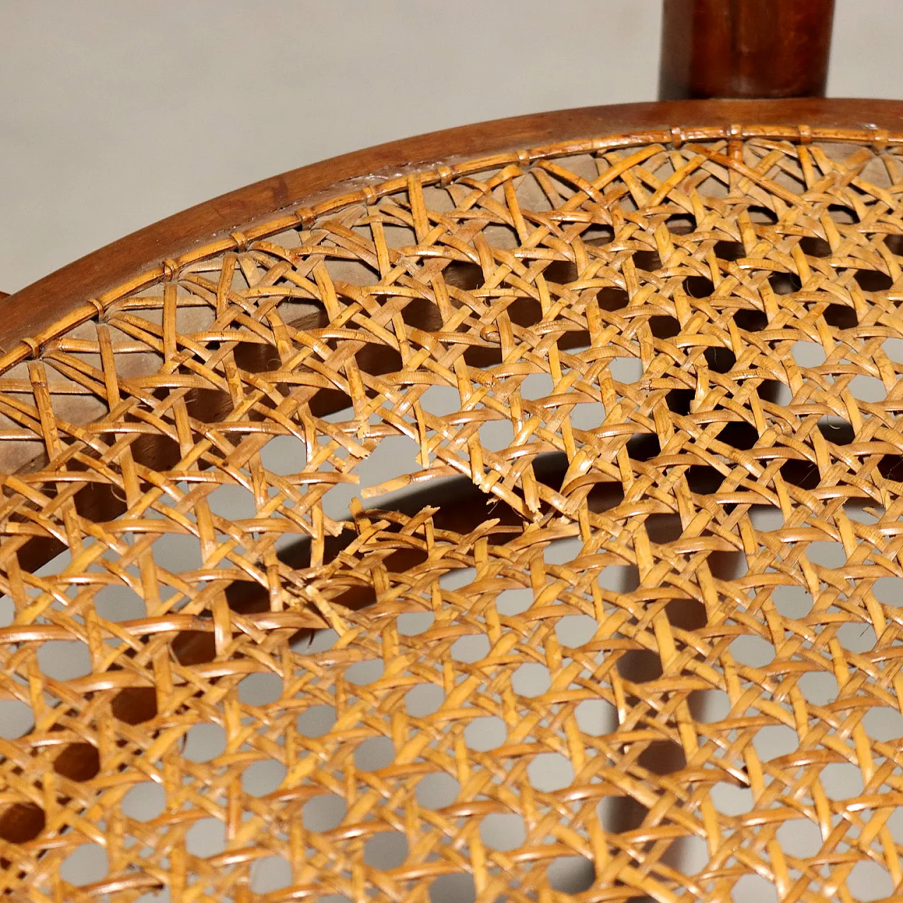 Poltrona Thonet in faggio con seduta in canna, fine '800 6