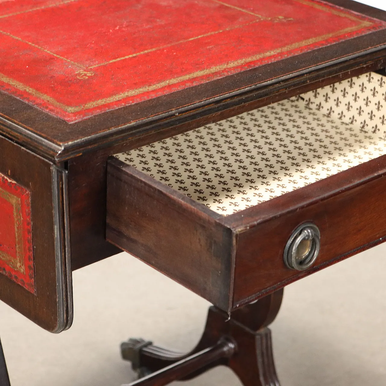 Tavolino allungabile in legno e pelle, '900 4