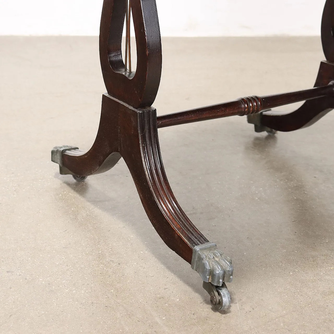 Tavolino allungabile in legno e pelle, '900 7