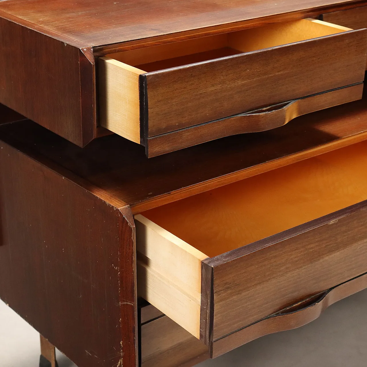 Mobile con cassetti e ripiano in legno esotico e metallo, '900 4