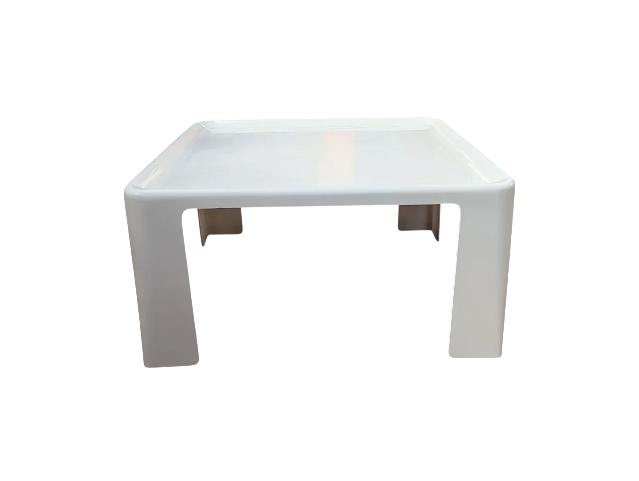 Tavolino mod. Amanta di M. Bellini per C&B Italia, 1969 9