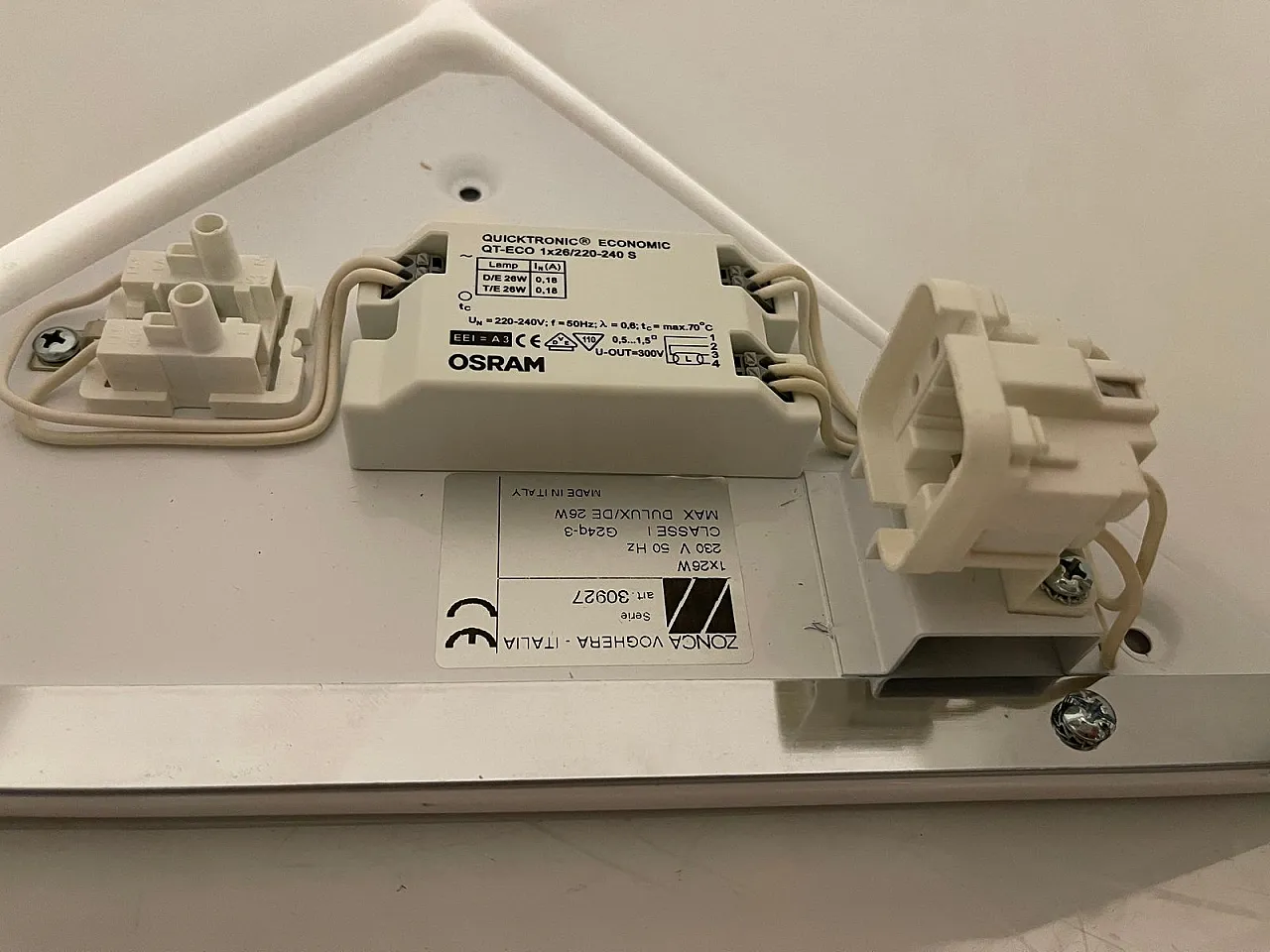 Pair of Mid-Century Italian Acrylic Glass Sconces from Zonca, 80s 5