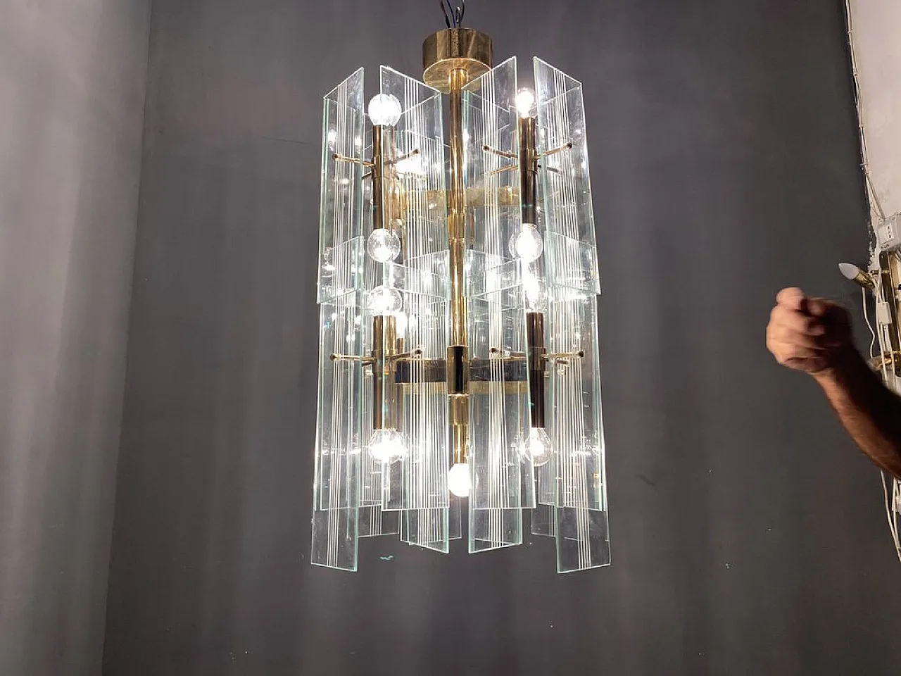 Mid-Century Architectural Chandelier by Sciolari 5