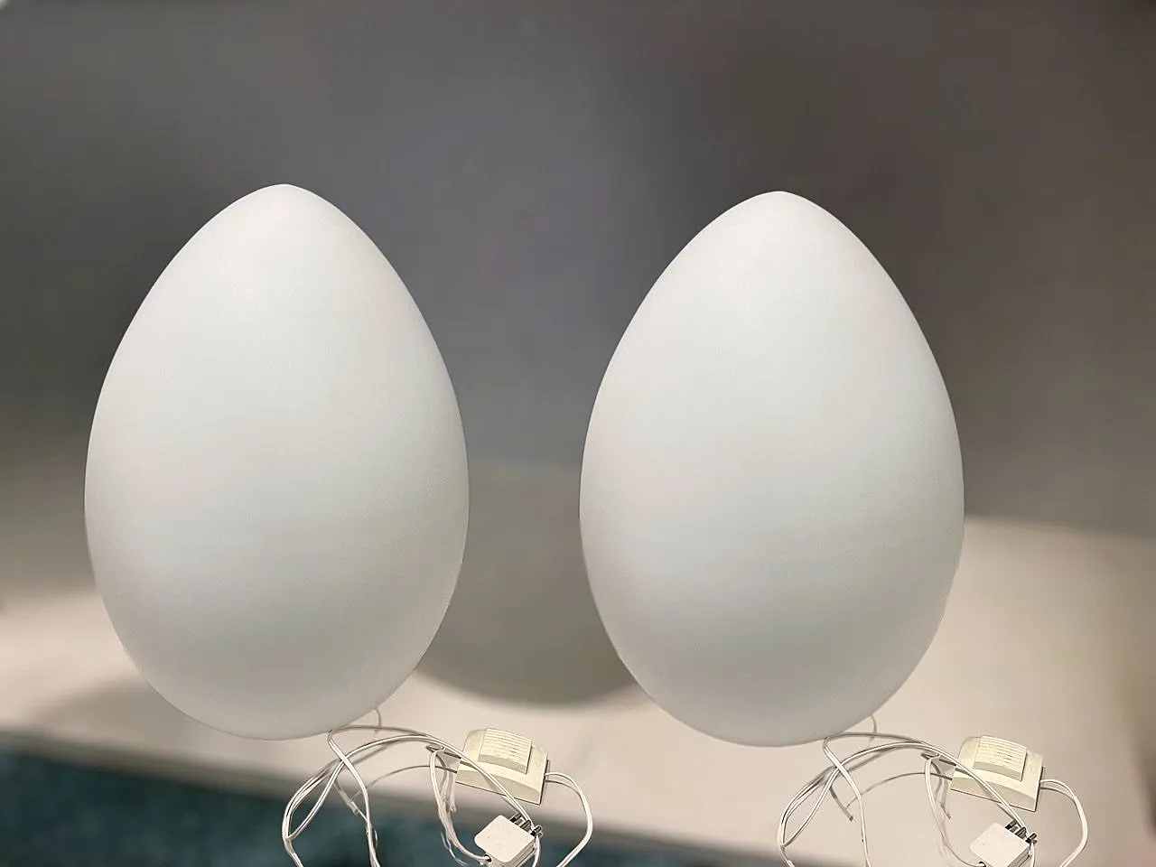 Pair of Murano glass egg-shaped lamps, 1970s 6