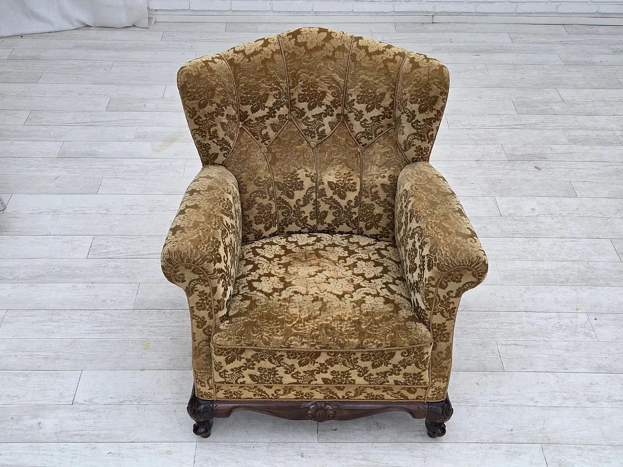 Furniture velvet and carved oak armchair, 1950s 3