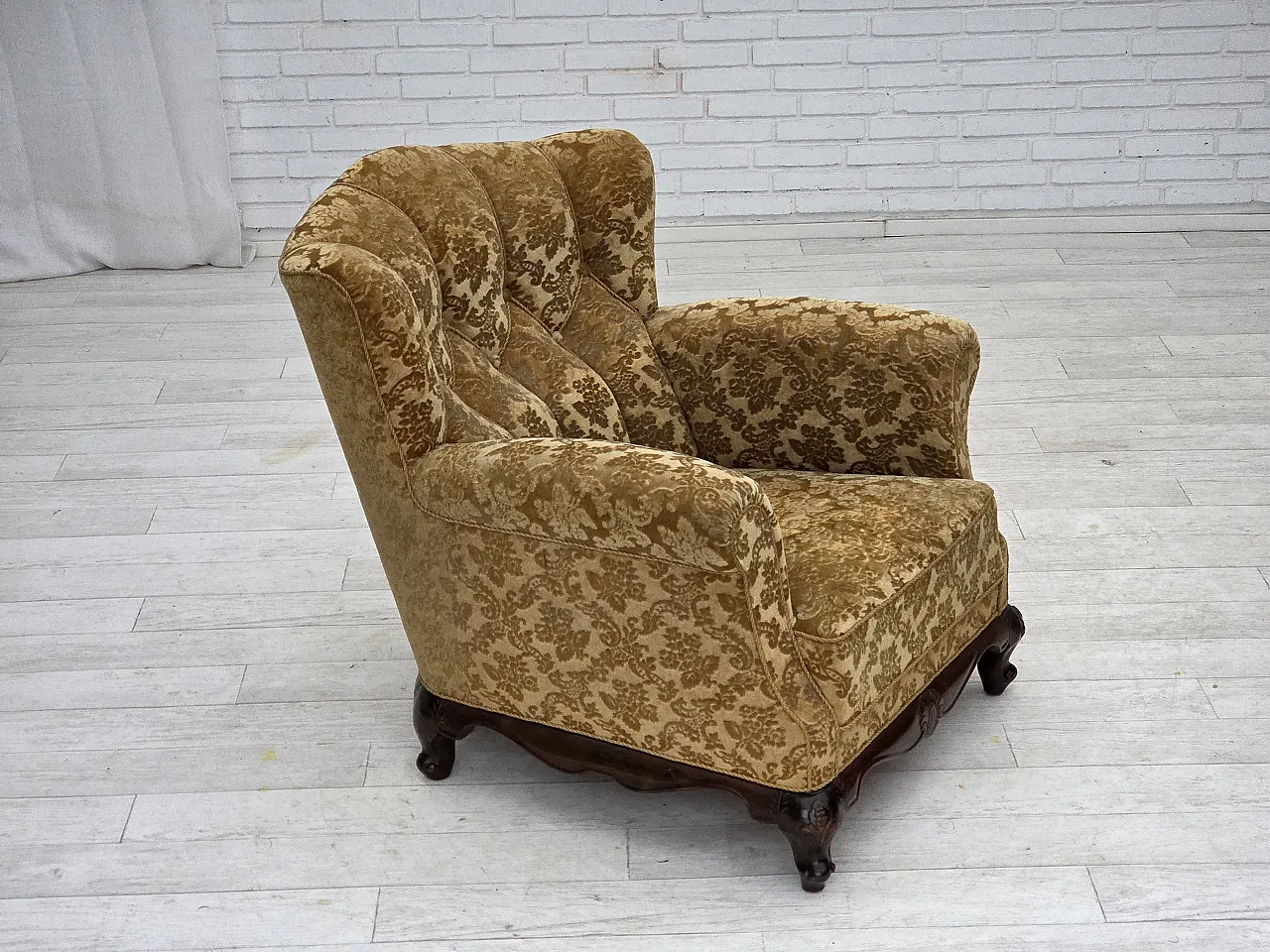 Furniture velvet and carved oak armchair, 1950s 5