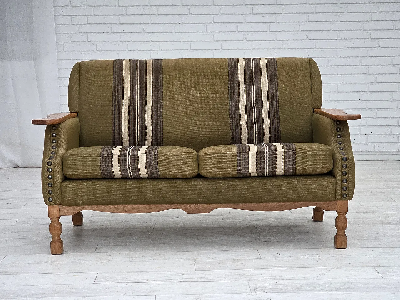 Divano danese a 2 posti lana verde quercia, anni '70 1