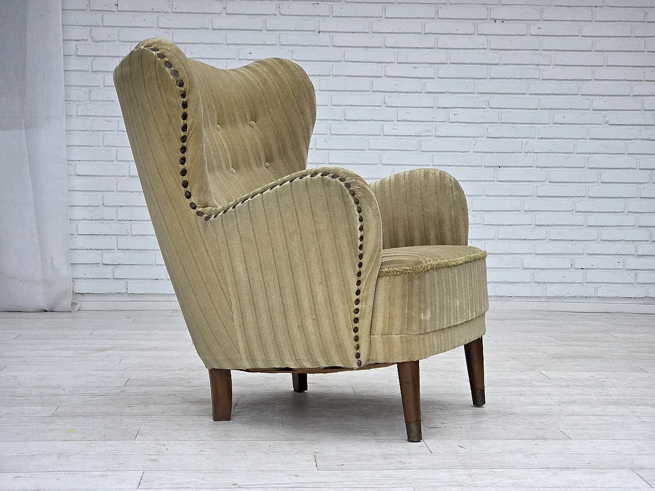 Danish armchair in light green velvet and beech wood, 1960s 1