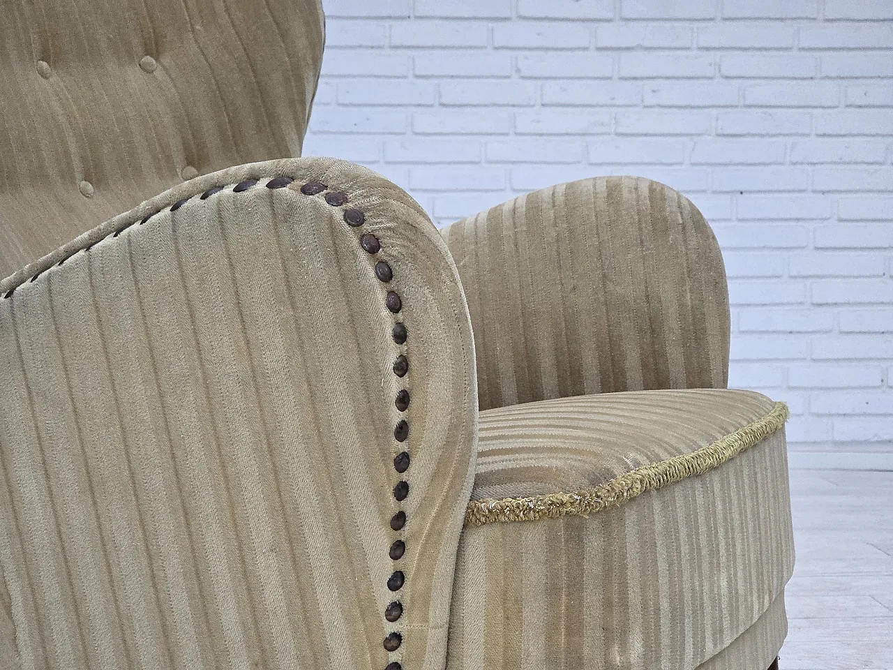 Danish armchair in light green velvet and beech wood, 1960s 2