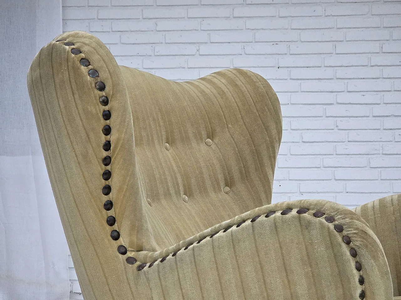 Danish armchair in light green velvet and beech wood, 1960s 3