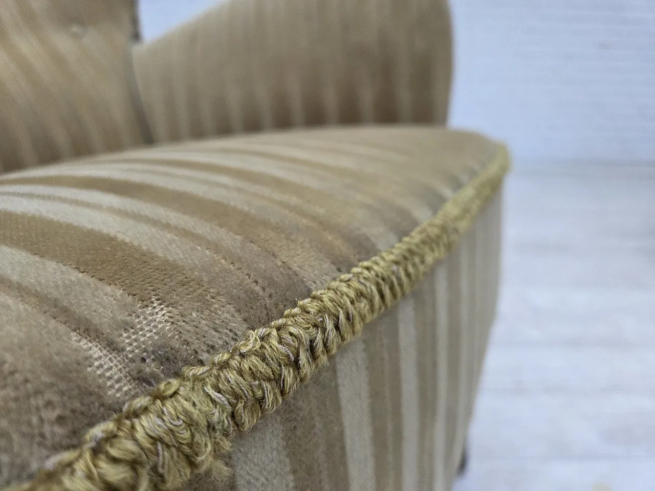 Danish armchair in light green velvet and beech wood, 1960s 4