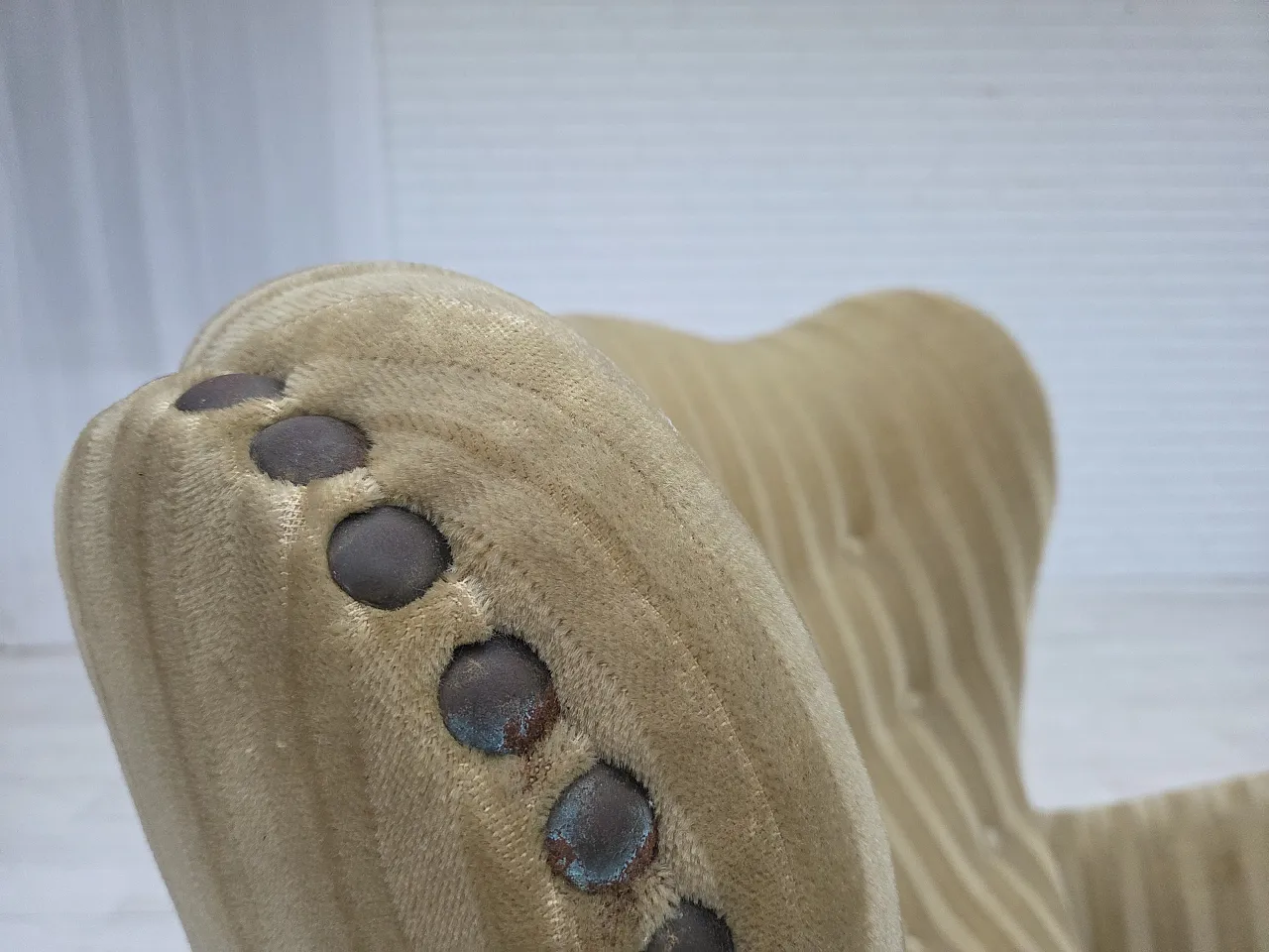 Danish armchair in light green velvet and beech wood, 1960s 6