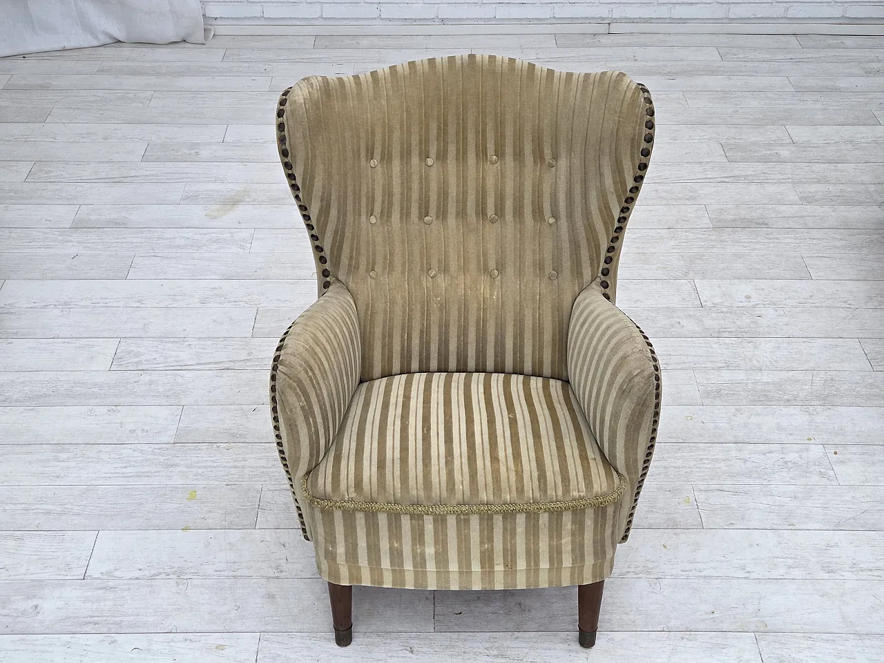 Danish armchair in light green velvet and beech wood, 1960s 7