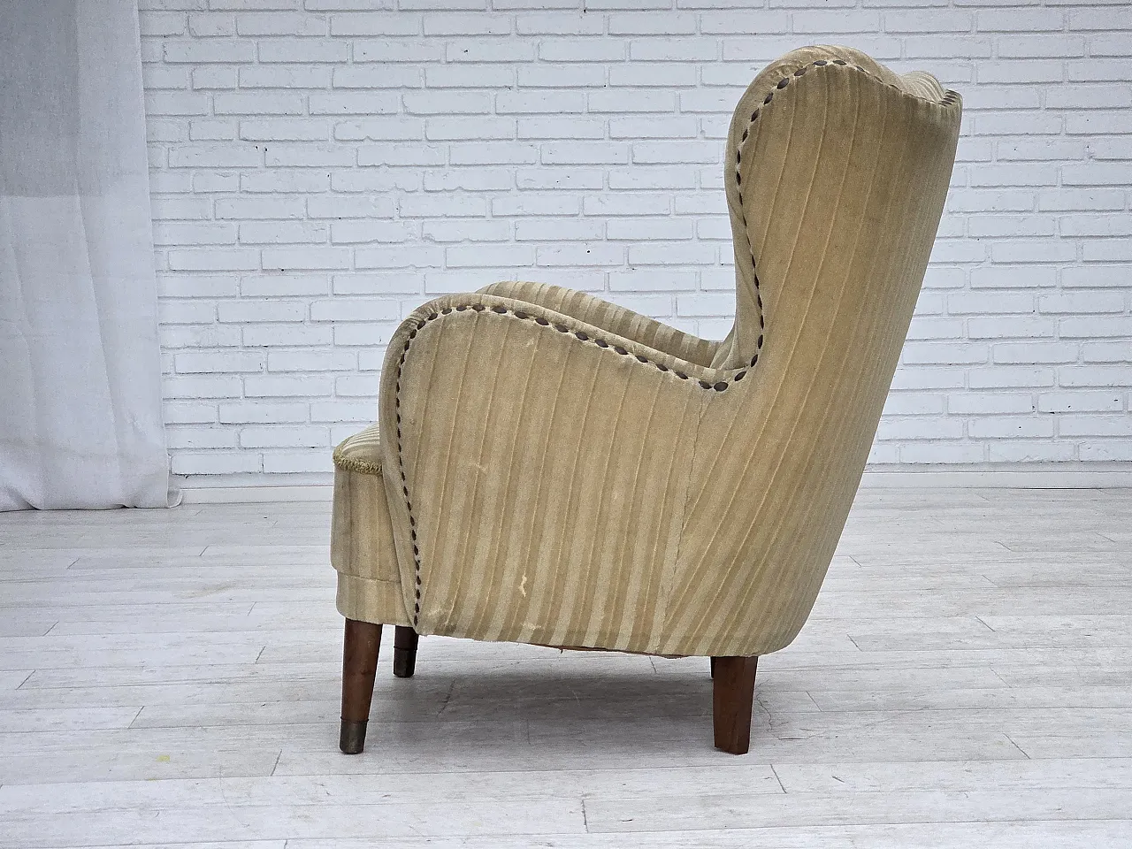 Danish armchair in light green velvet and beech wood, 1960s 14