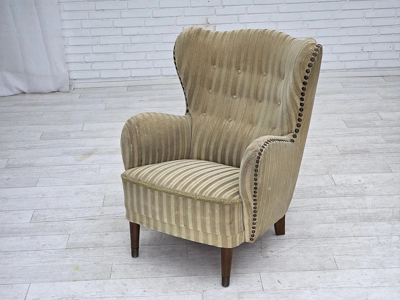 Danish armchair in light green velvet and beech wood, 1960s 16