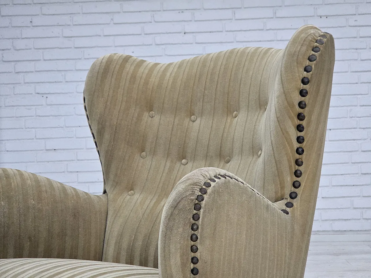 Danish armchair in light green velvet and beech wood, 1960s 17